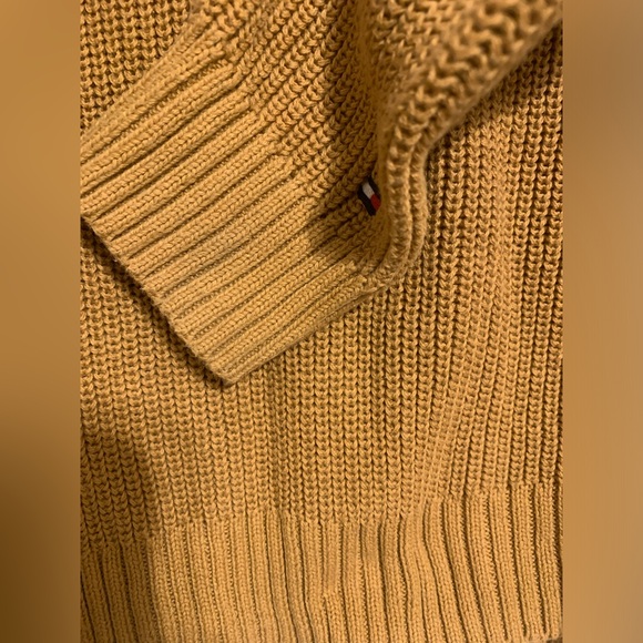 Tommy Hilfiger Boys’ Stripe Henley Knit Sweater , size M(8-10) - Picture 4 of 5